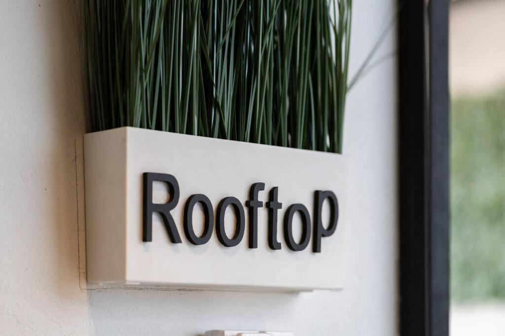 P602 Amazing Rooftop Views 3bdrom 2bath Fits 10 *